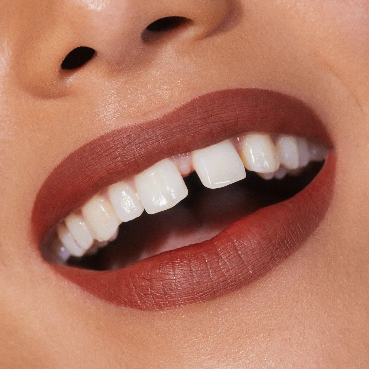TAKING SHAPE LIP LINER